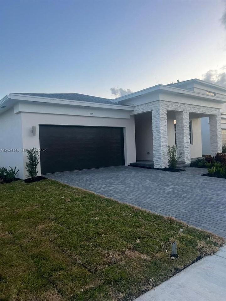 1933 Wandering Willow Way