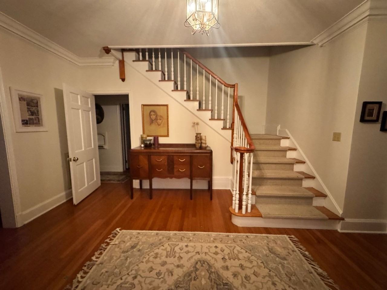 906 Crescent Cir - Photo 6 of 50