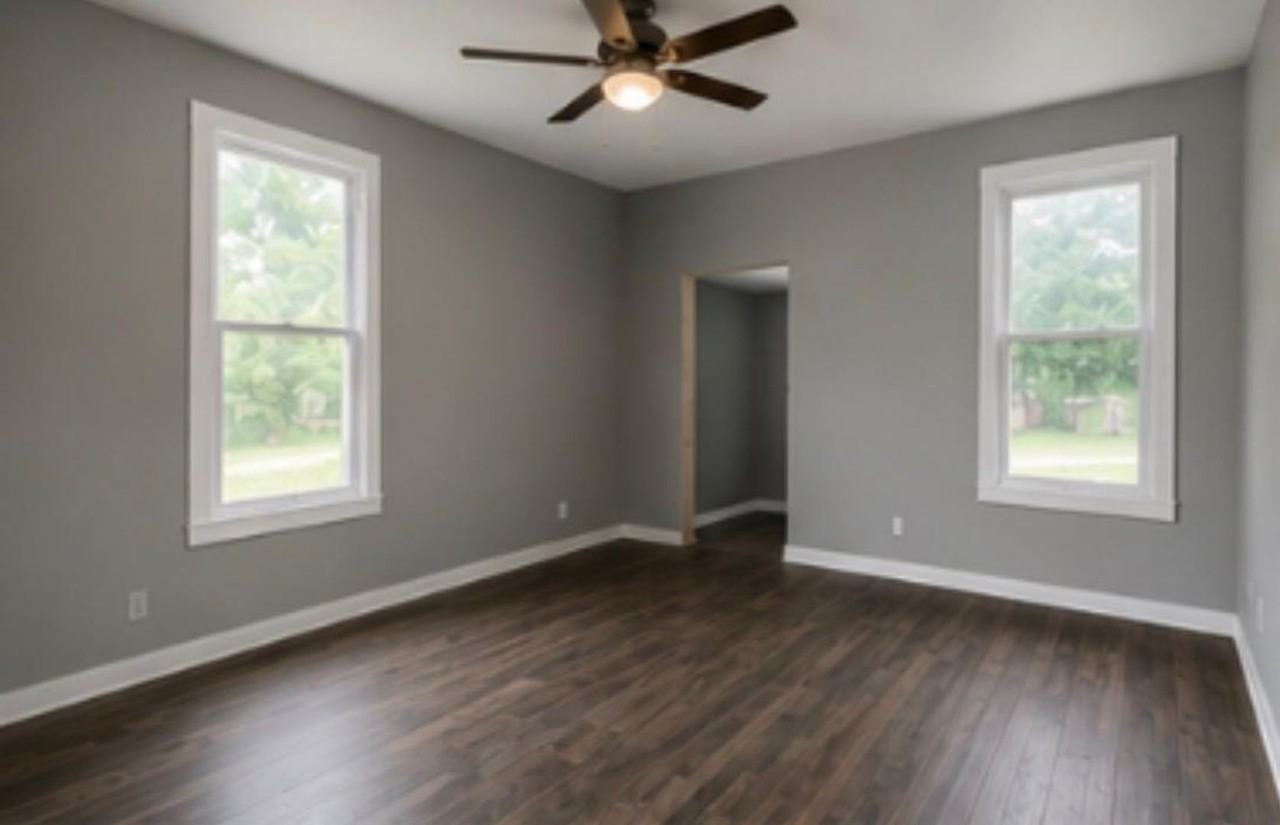 523 E Lee St - Photo 3 of 7
