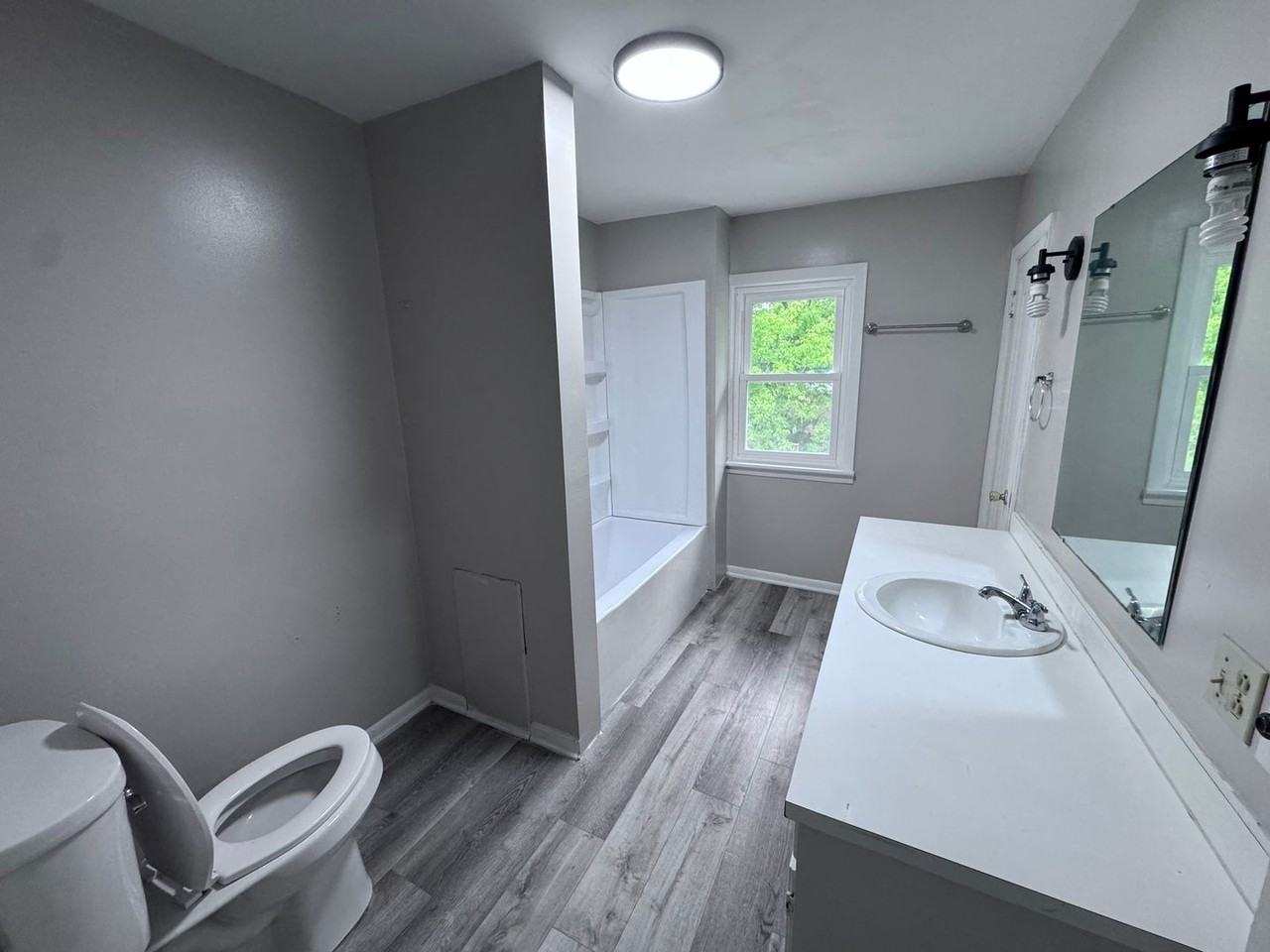 230 1/2 Clark Ave - Photo 3 of 8