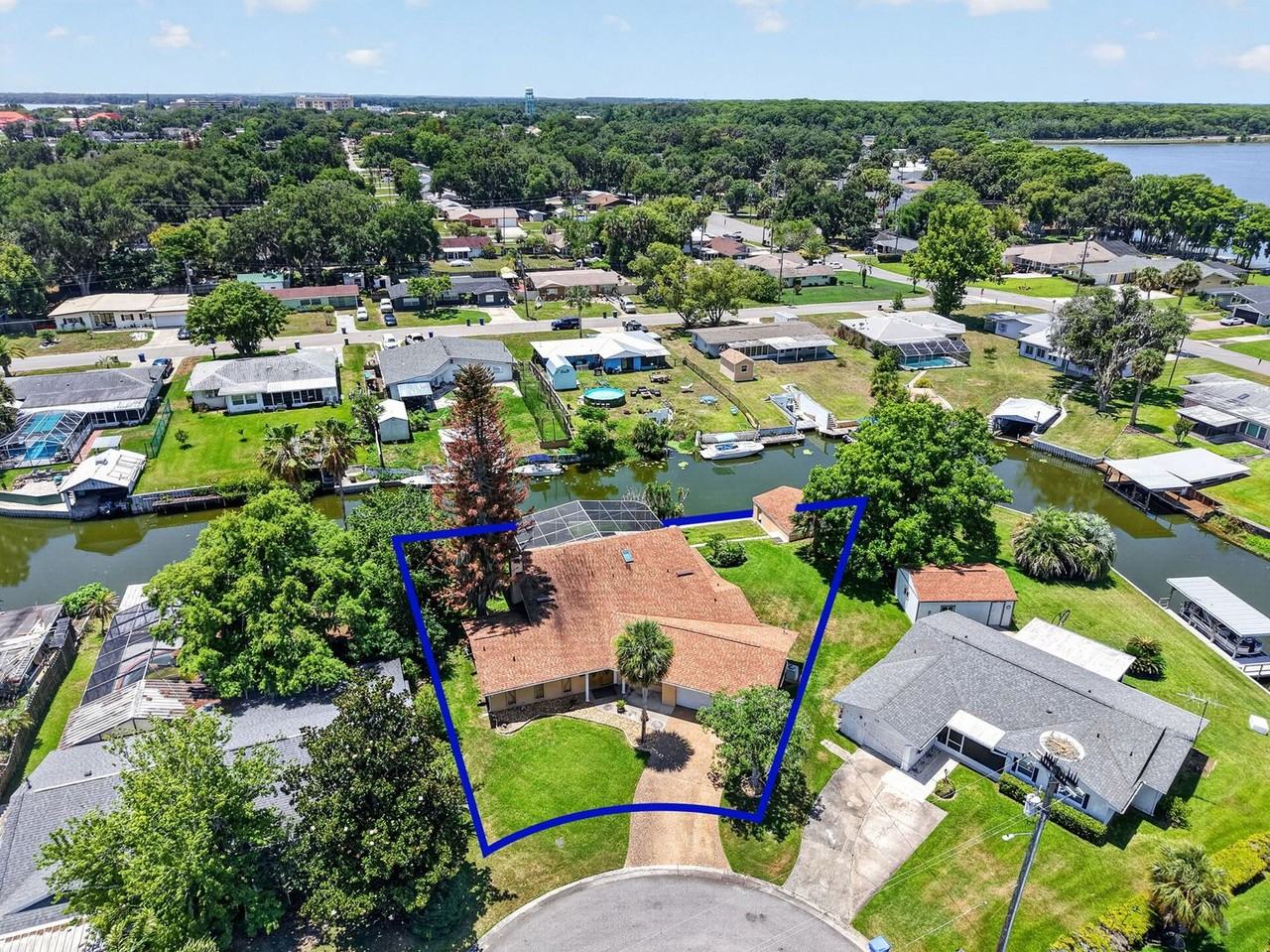 1627 Canal Ct - Photo 2 of 41