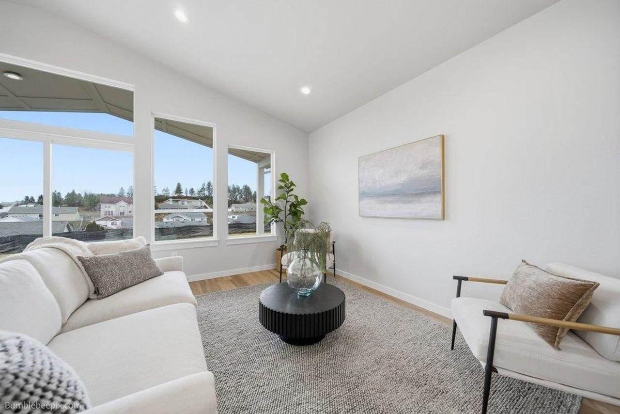 1012 Steptoe View Ln - Photo 3 of 20