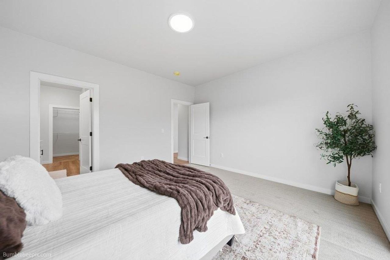 1012 Steptoe View Ln - Photo 4 of 20