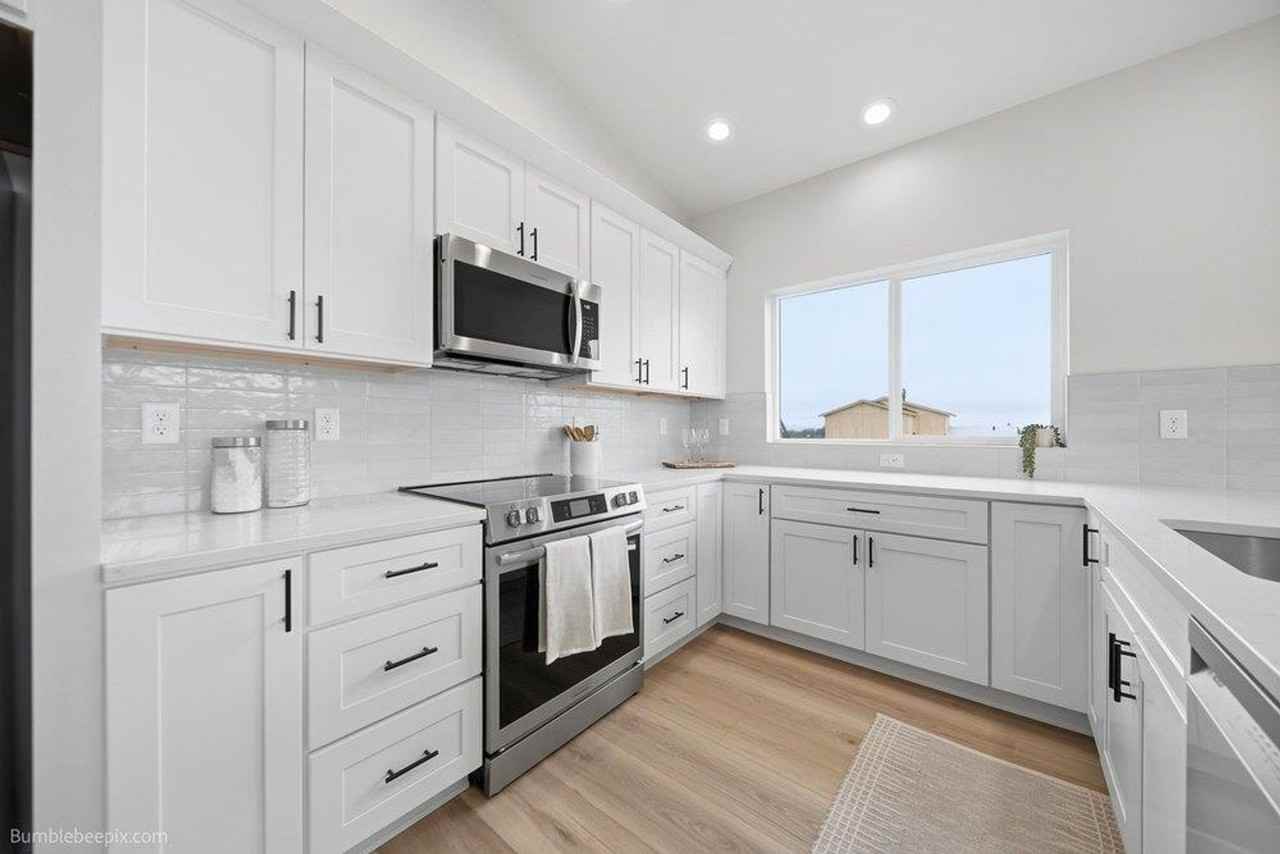 1012 Steptoe View Ln - Photo 7 of 20
