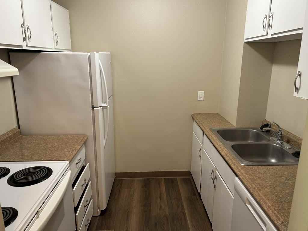 6576 Lake Rd - Photo 6 of 10