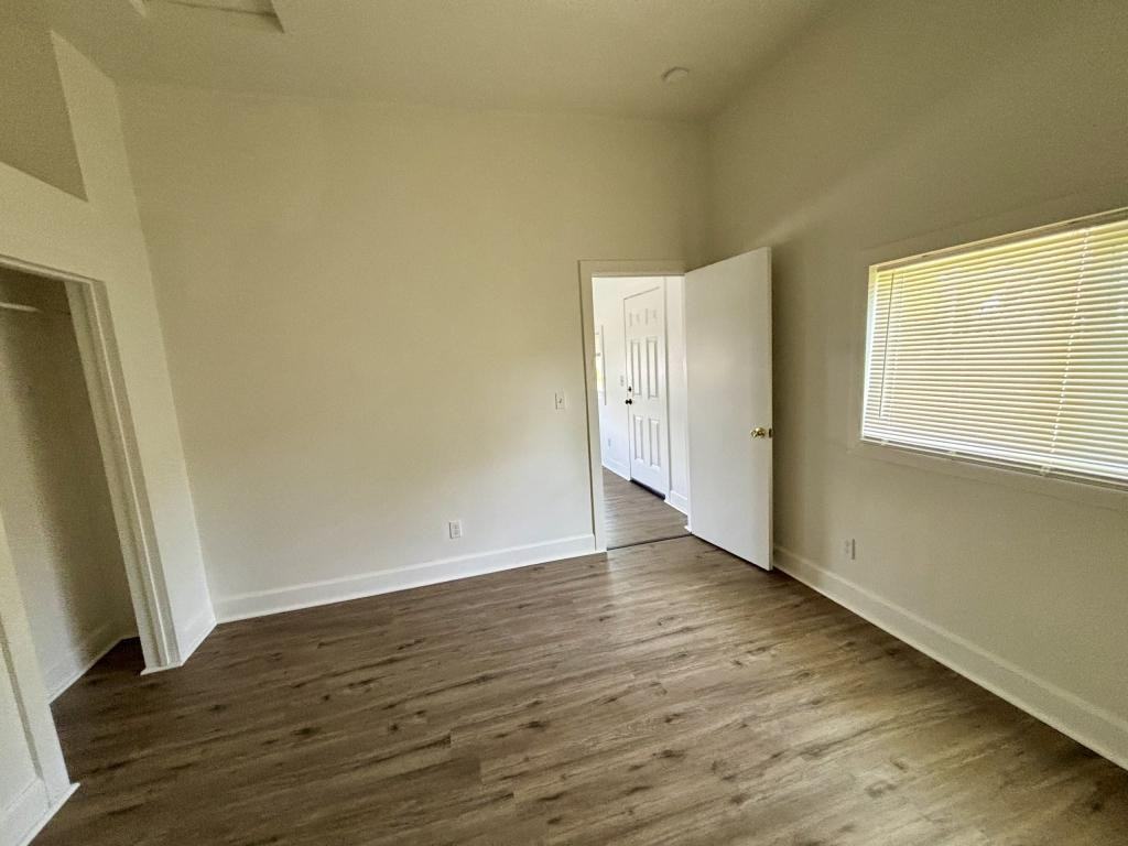 1206 Se Jackson St - Photo 6 of 11