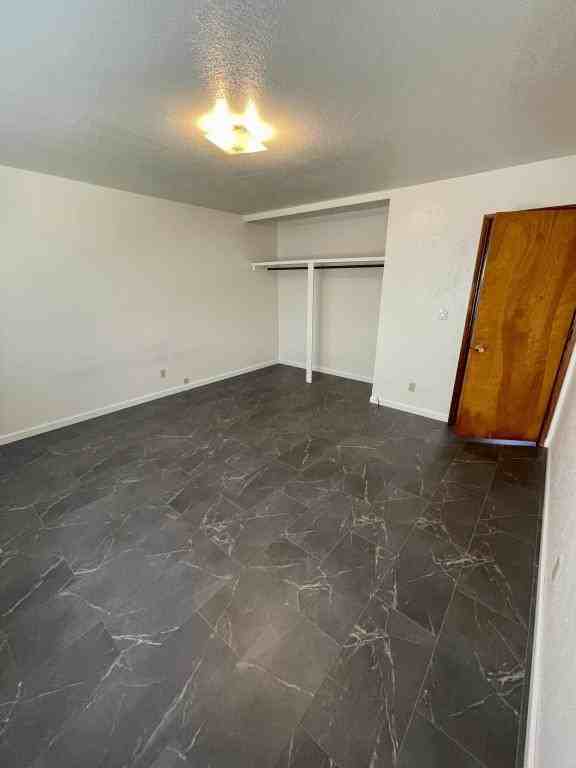 2737 Ne Gordon Ave - Photo 5 of 11