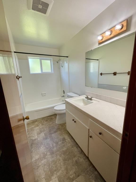 2737 Ne Gordon Ave - Photo 6 of 11