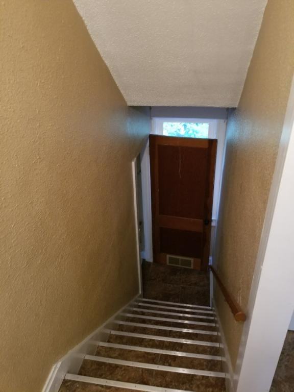 1908 1/2 S 4th St - Photo 7 of 11