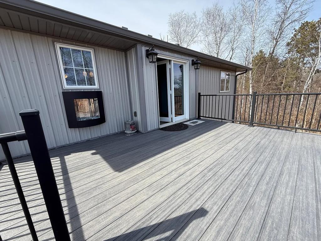10010 Strawberry Lake Rd - Photo 7 of 13