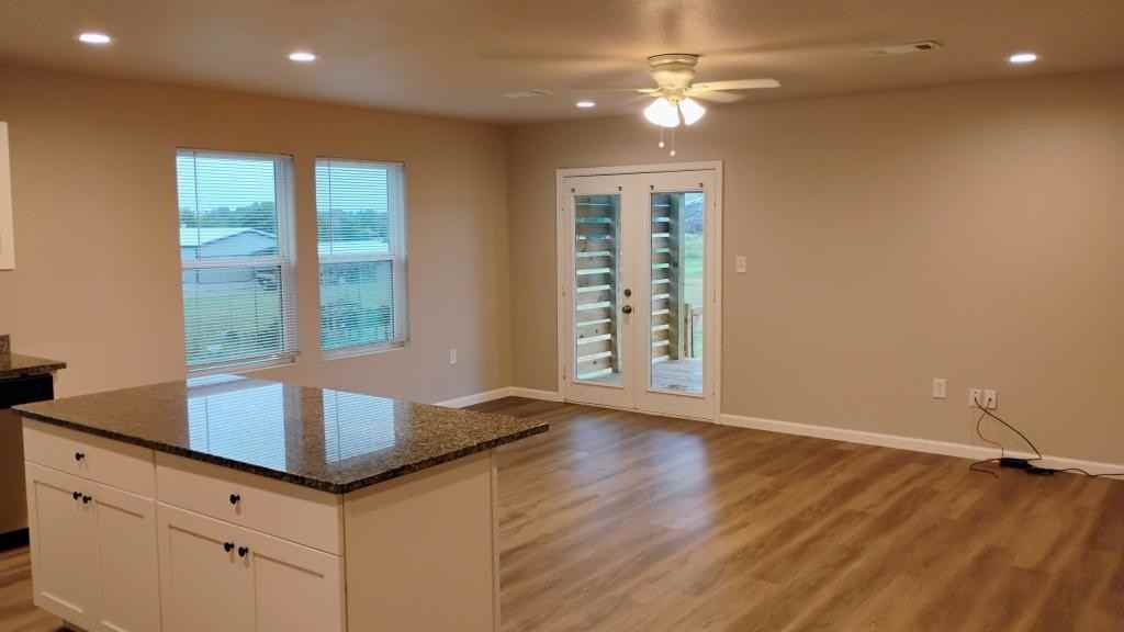 206 Hoover Ln - Photo 5 of 17