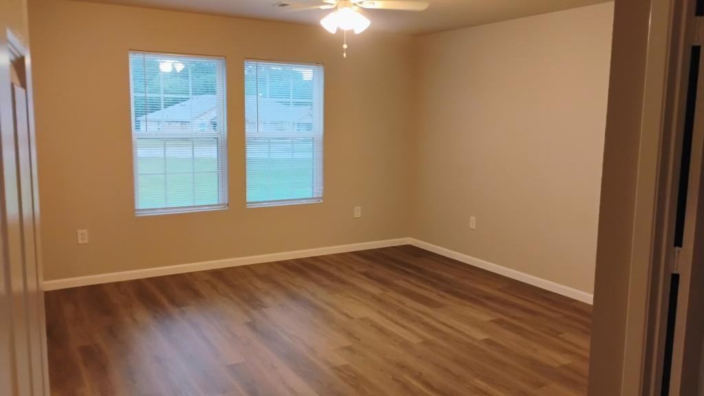 206 Hoover Ln - Photo 7 of 17
