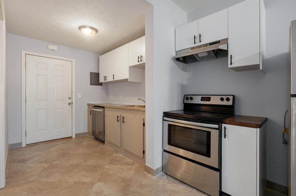 63 Joe Dwyer Blvd - Photo 2 of 8