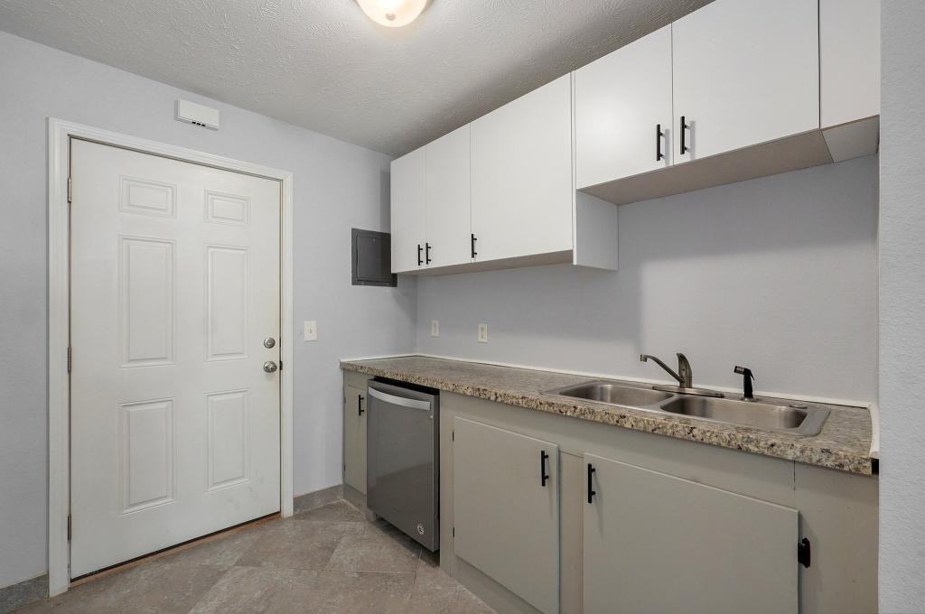 63 Joe Dwyer Blvd - Photo 3 of 8