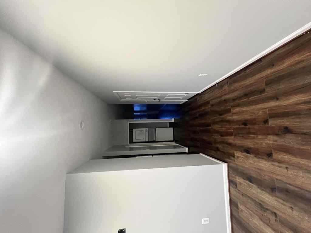 441 Mellon St Se - Photo 7 of 13