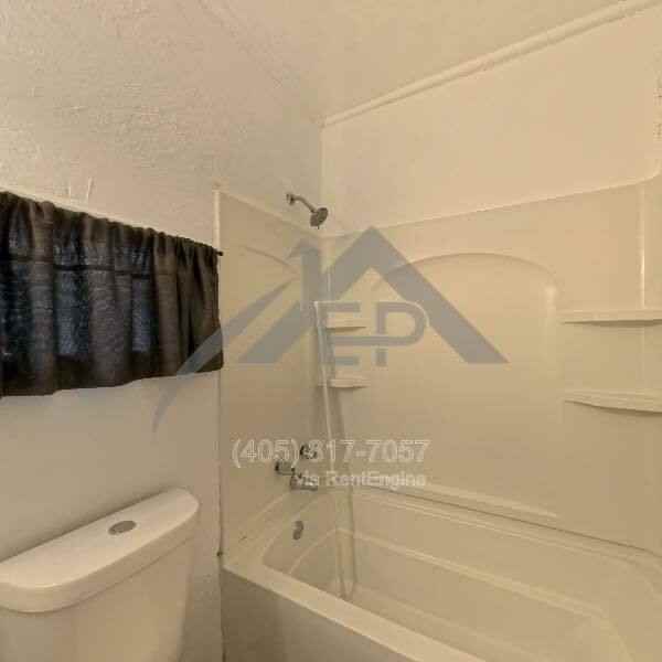 2300 Carlton Way #B - Photo 3 of 8