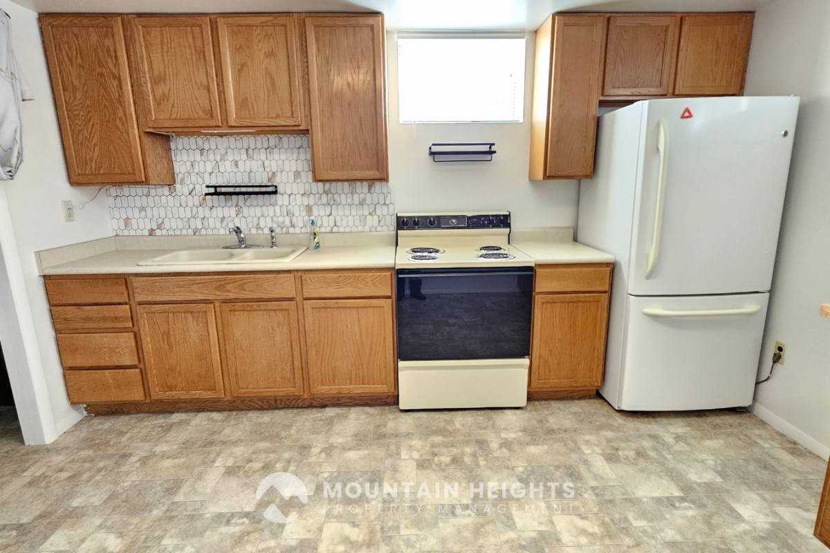 9889 S Poppy Ln - Photo 3 of 10