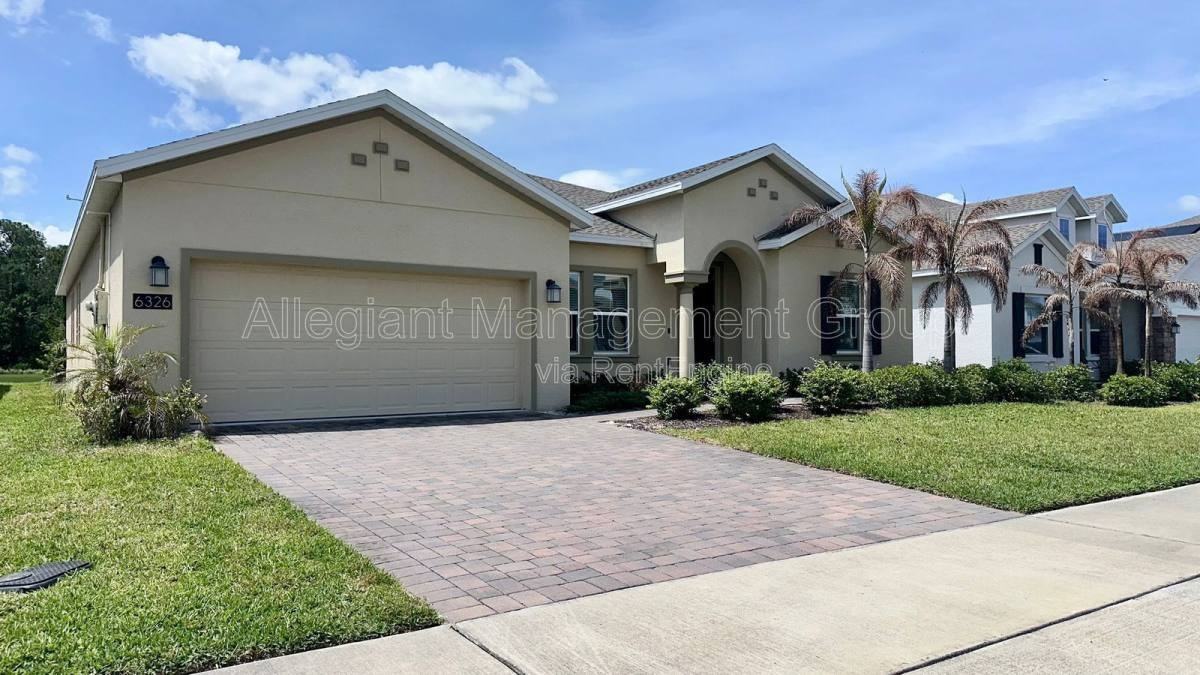 6326 Lakepine St - Photo 2 of 10