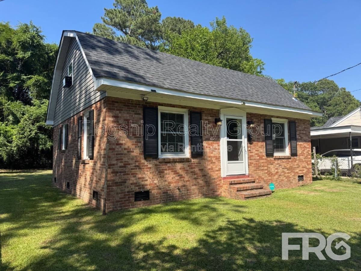 421 Frank St - Photo 2 of 10