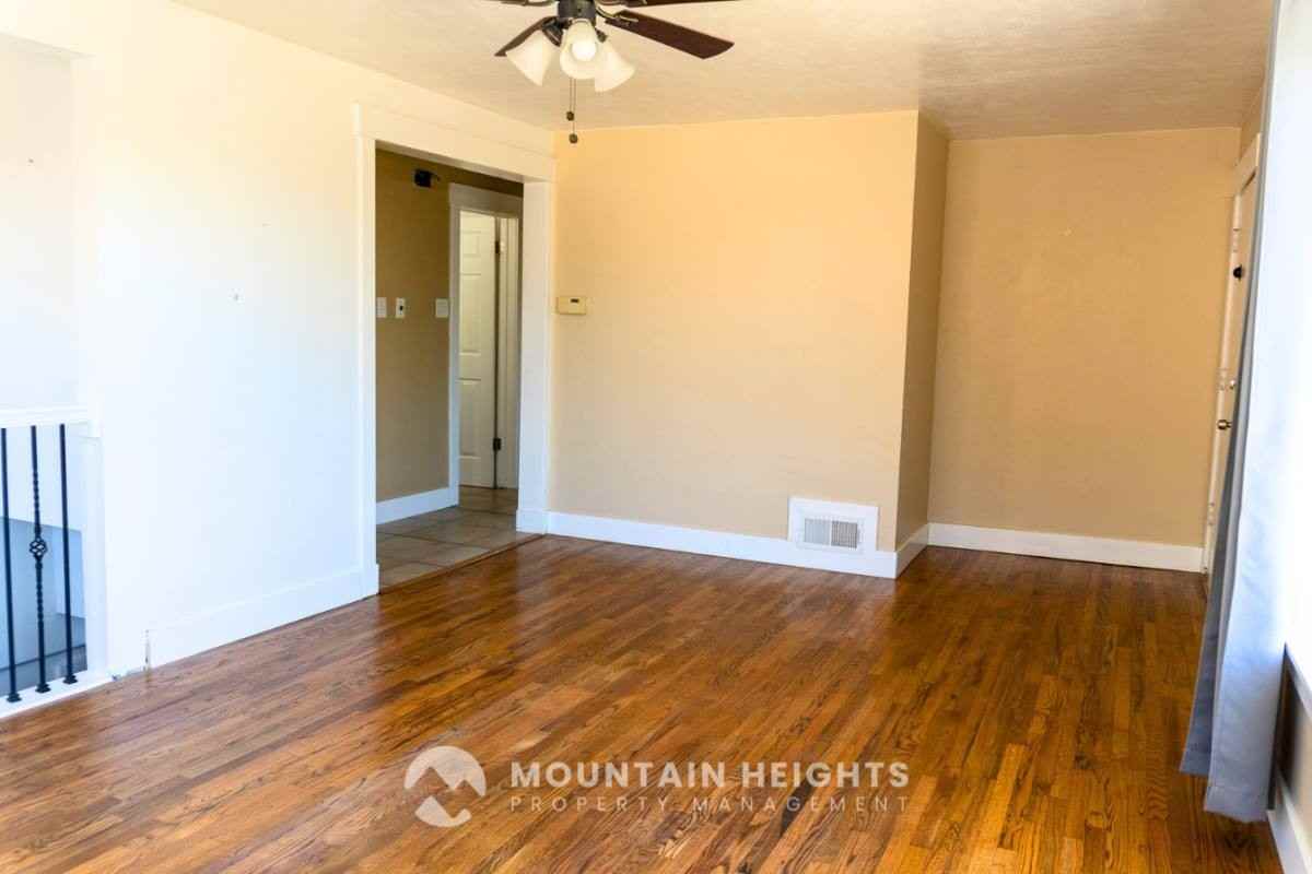 2949 S 2790 E - Photo 4 of 10
