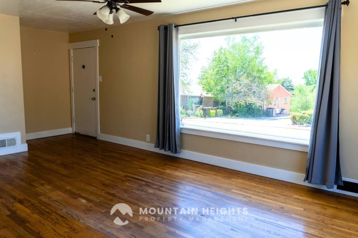 2949 S 2790 E - Photo 6 of 10