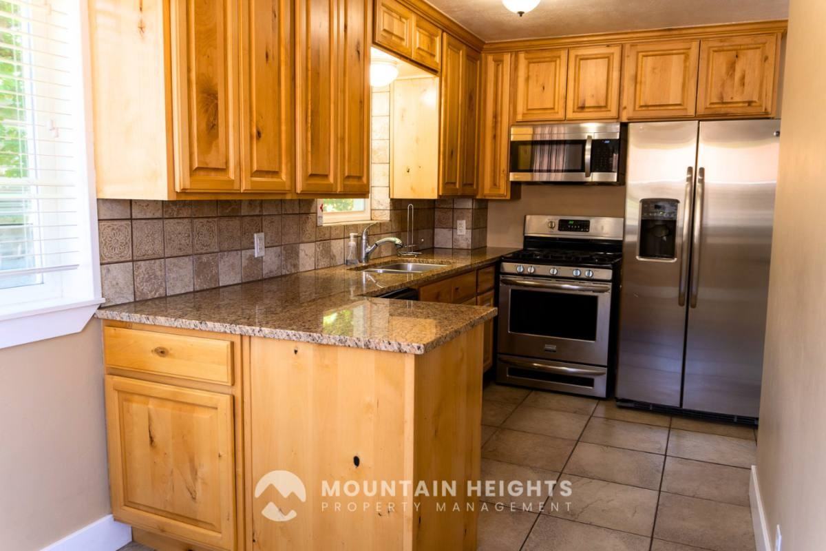 2949 S 2790 E - Photo 7 of 10