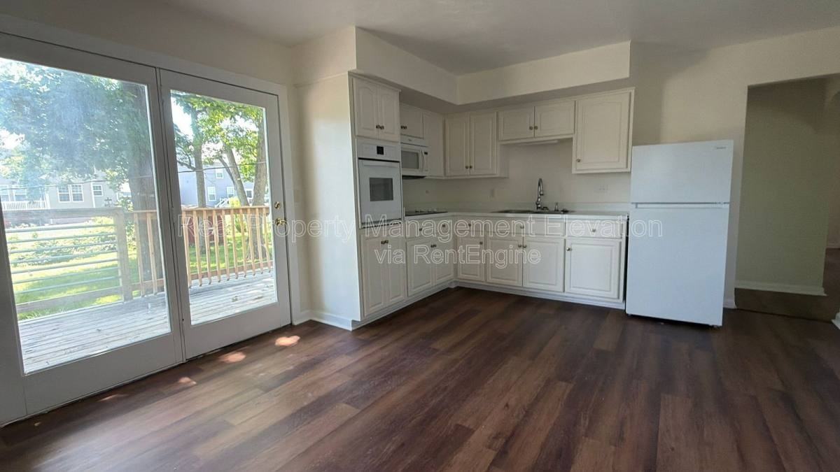 197 Westwood Dr - Photo 3 of 10