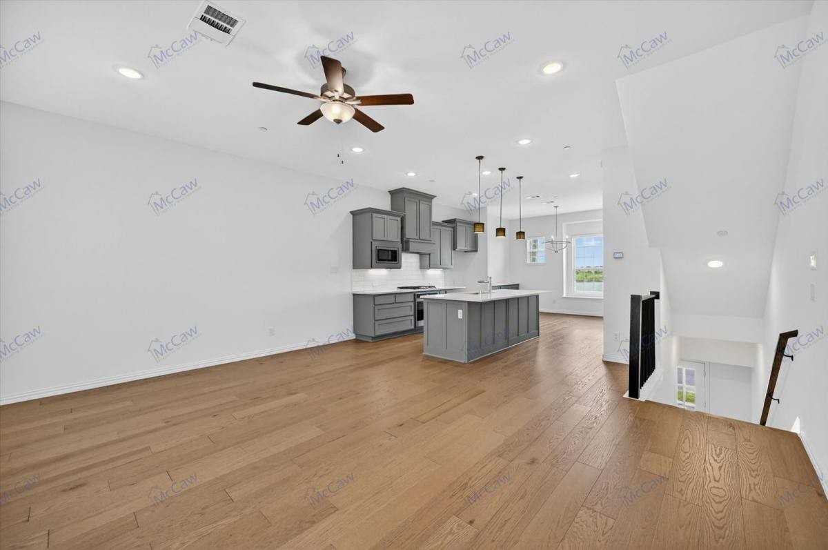 3717 Island Vista Dr - Photo 2 of 10