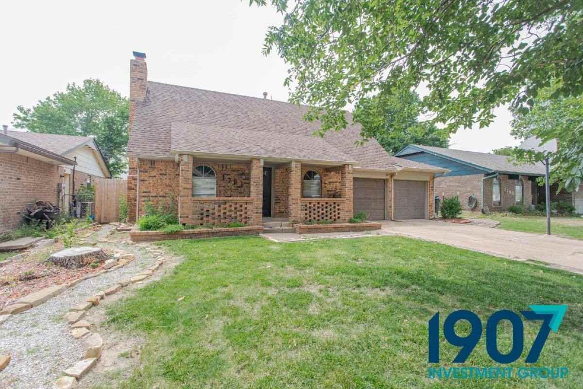 1201 Kings Ct - Photo 4 of 10