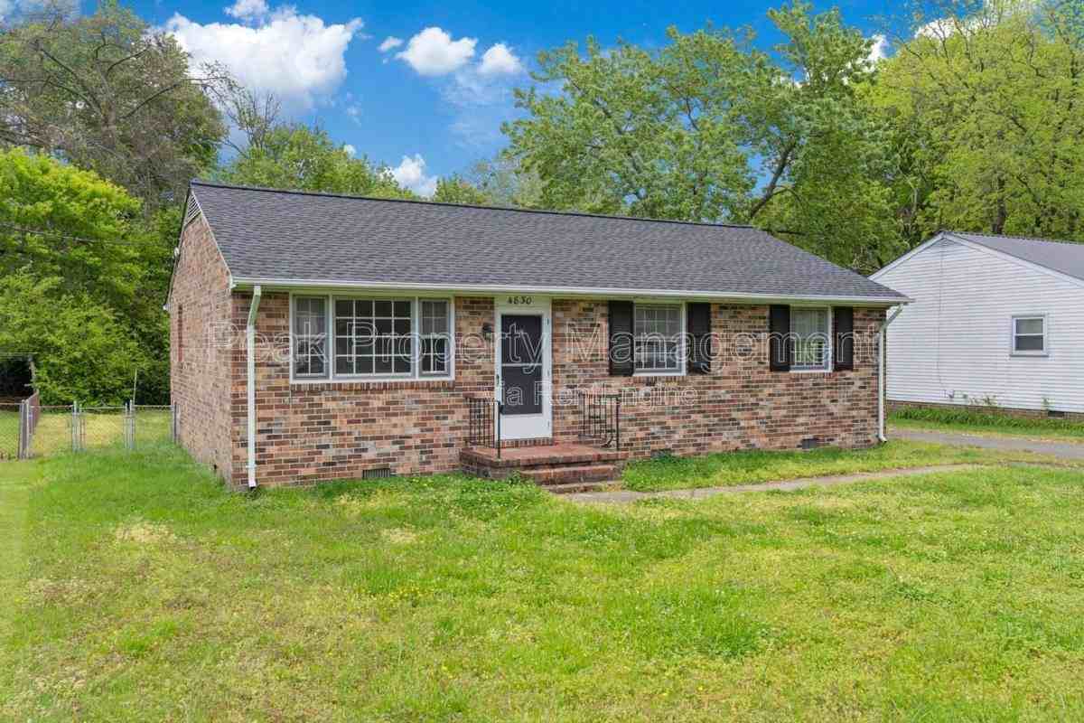 4830 Kinloch Ln - Photo 3 of 10