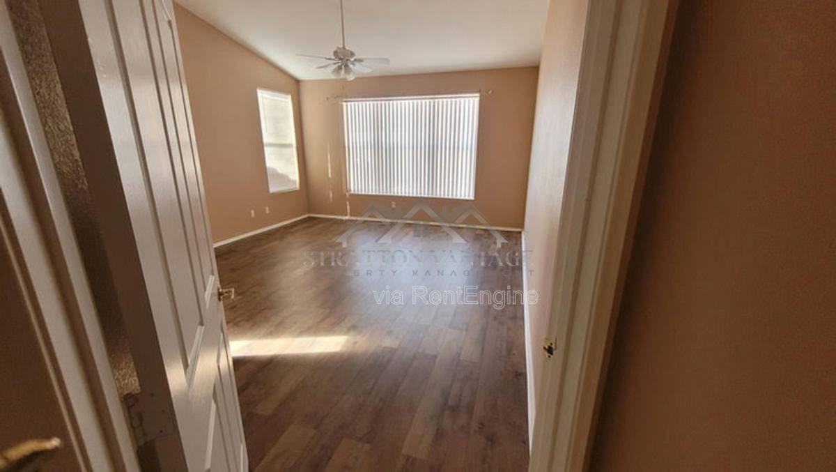 6714 W Wahalla Ln - Photo 2 of 10