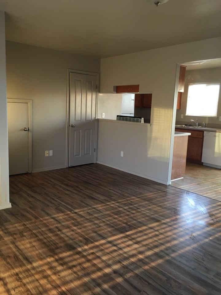 445 Ne West Ave #445-3 - Photo 5 of 11
