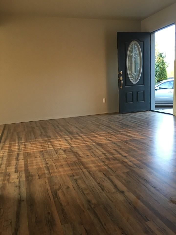 445 Ne West Ave #445-3 - Photo 6 of 11