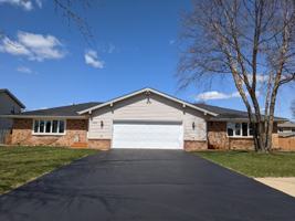featured image of 4338 Pepper Dr #2