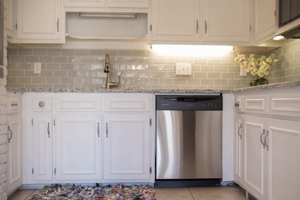 4328 Castlewood Ct - Photo 3 of 11