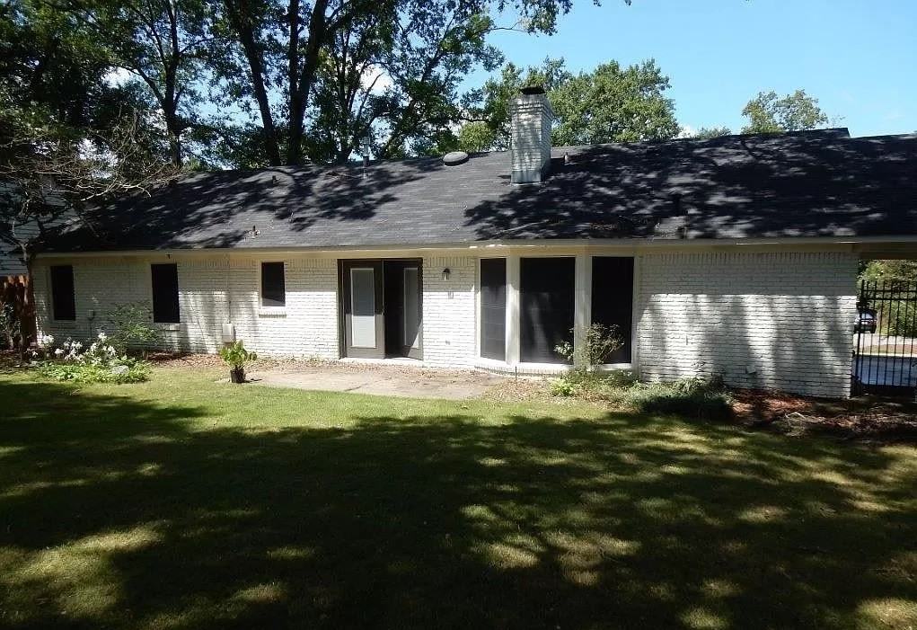 4328 Castlewood Ct - Photo 6 of 11