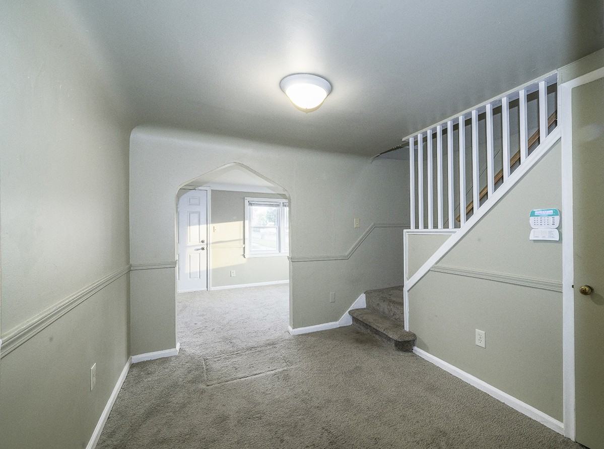 11003 Republic Ave - Photo 2 of 16