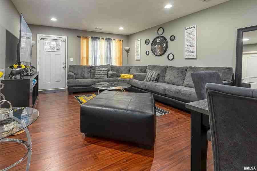514 W Gent St #A - Photo 2 of 5