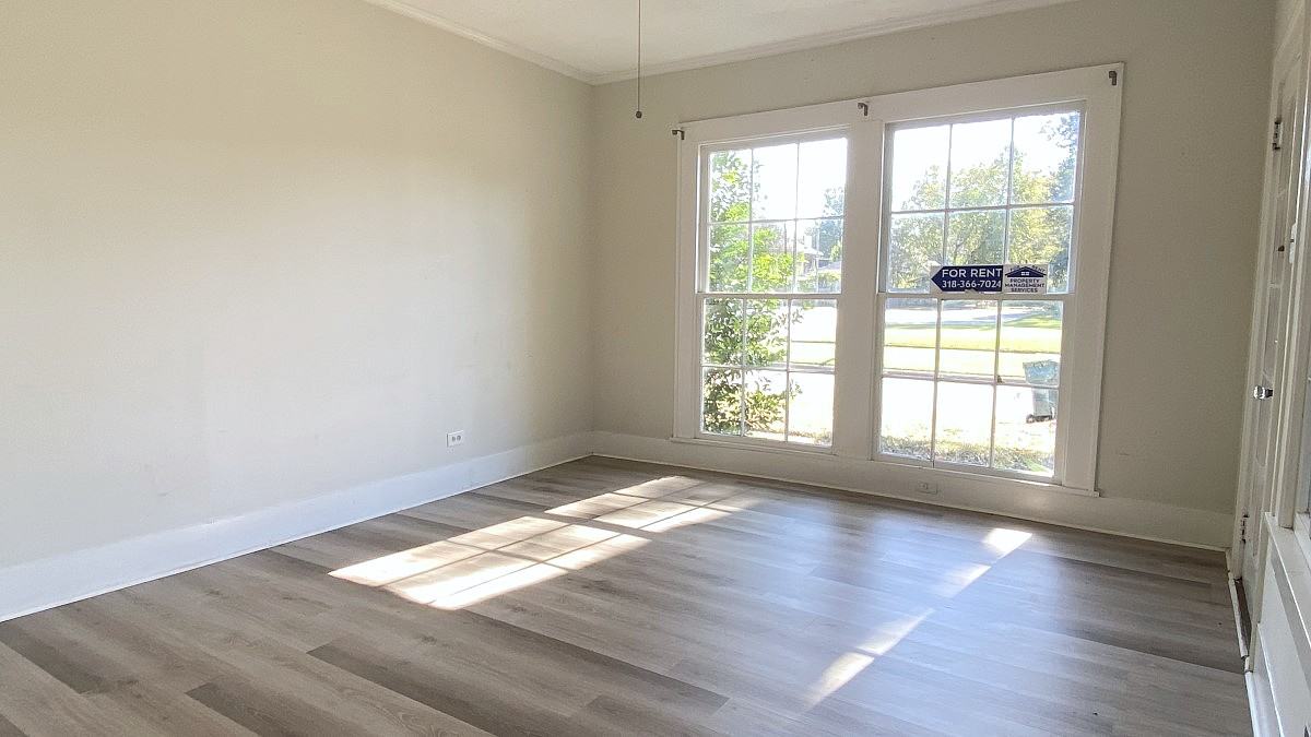 225 Auburn Ave - Photo 3 of 12