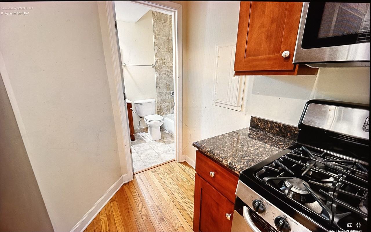 410 School St #1B - Photo 3 of 5