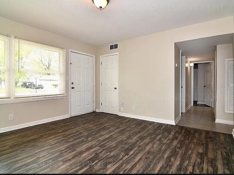 5117 Alba Way - Photo 3 of 12