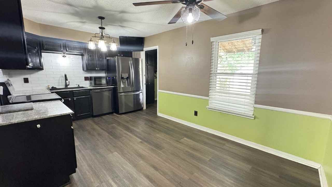 114 Westchase Dr - Photo 7 of 16