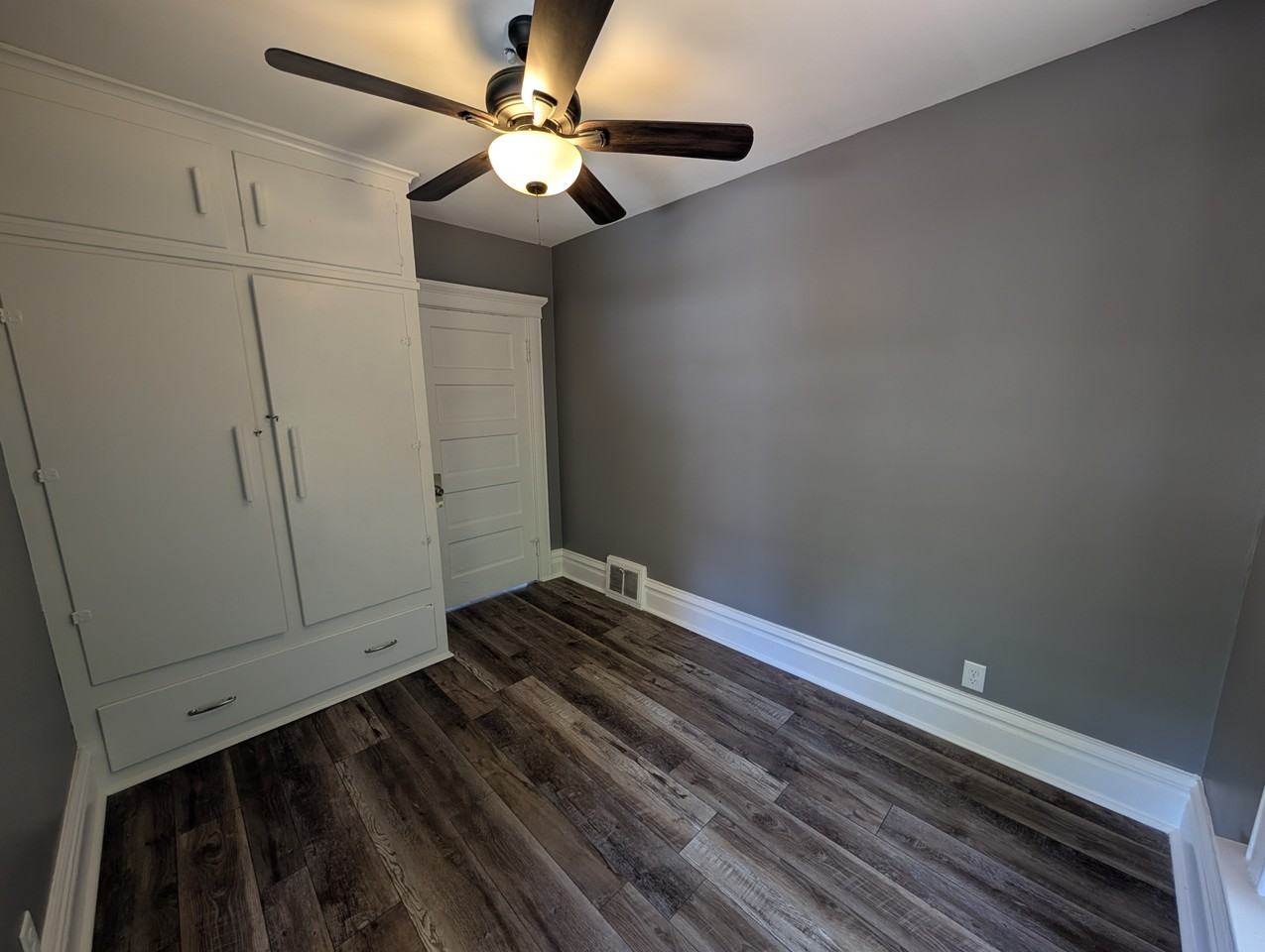 115 S Commonwealth Ave #1 - Photo 4 of 23