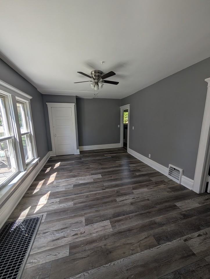 115 S Commonwealth Ave #1 - Photo 5 of 23