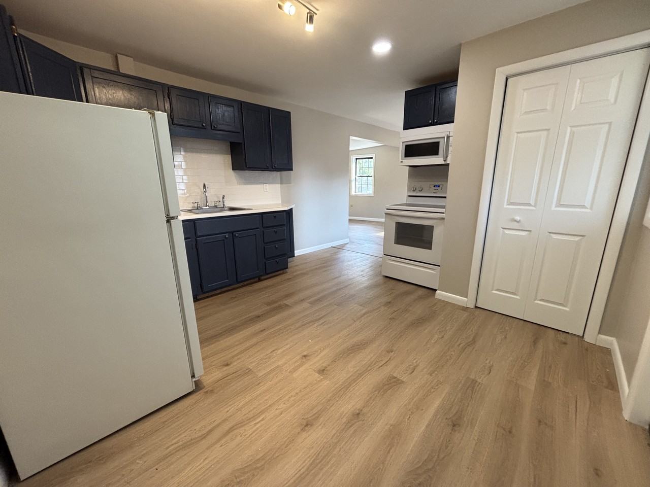 49 S 3rd St #2ndFLAPT - Photo 2 of 13