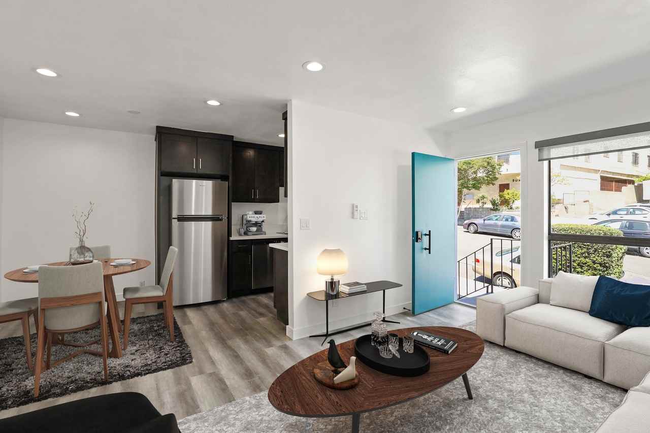 900 W College St #4 - Photo 6 of 13