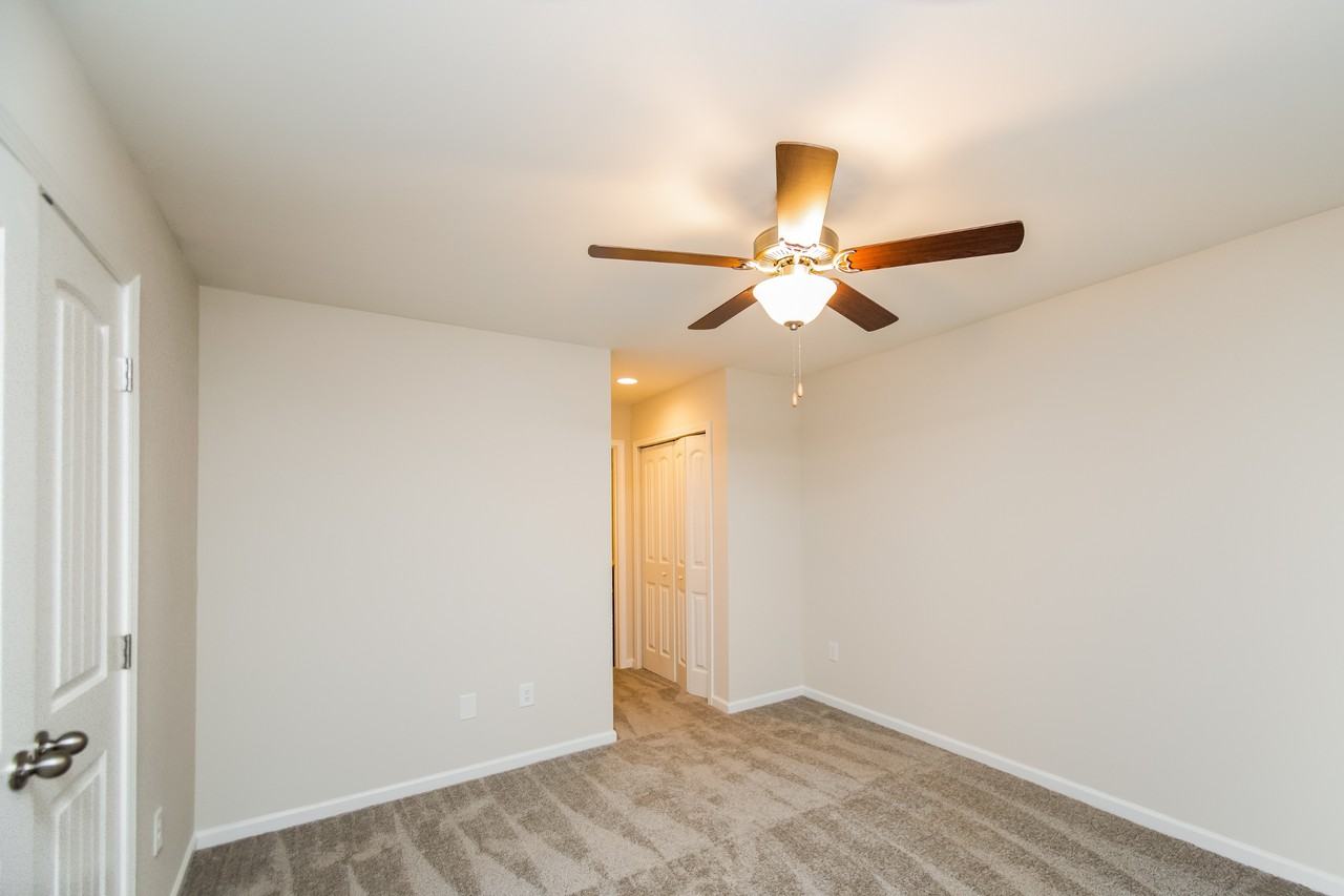 335 Noble Ln - Photo 7 of 16