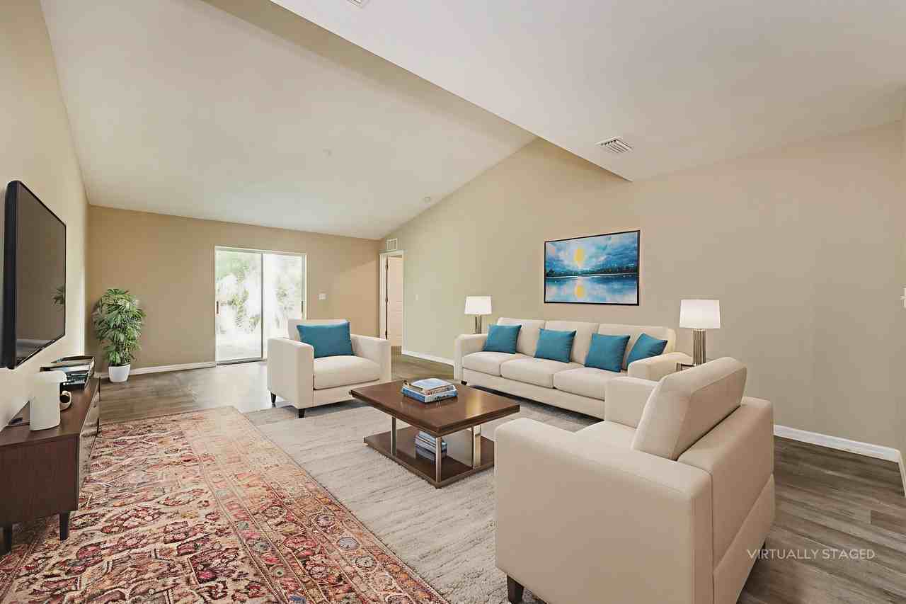 9011 Aegean Cir - Photo 3 of 16