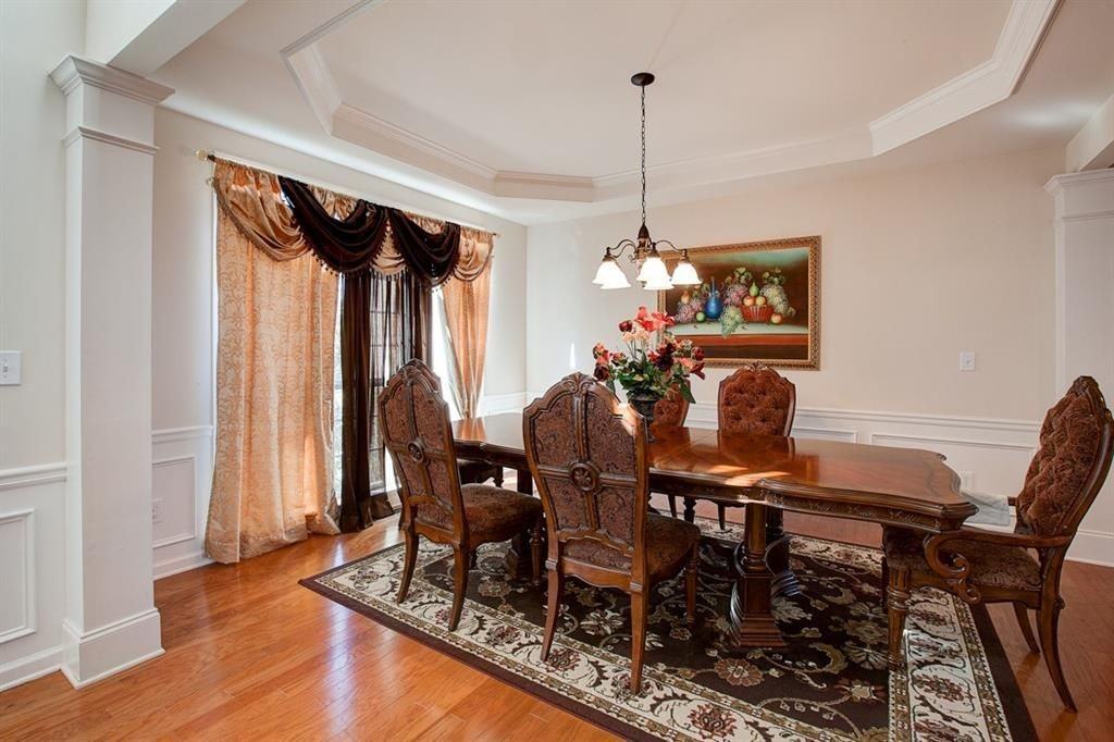 4220 Agard St - Photo 4 of 36