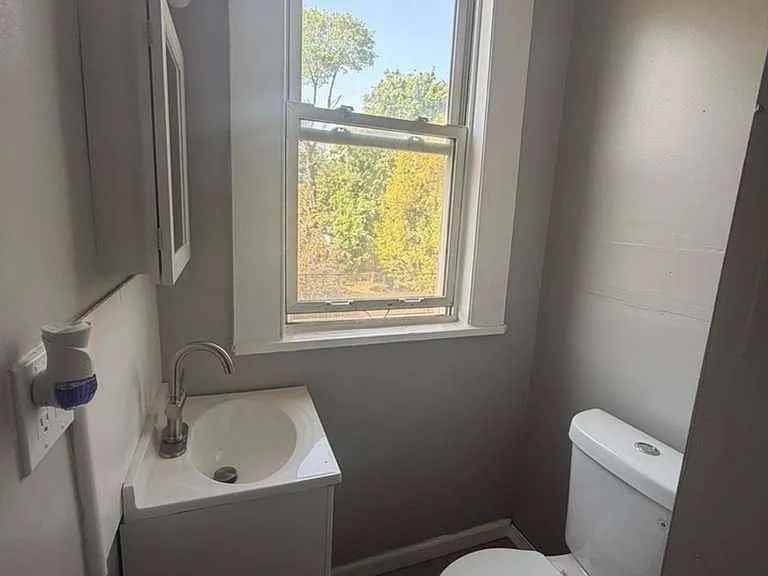 70 Shelton Ave - Photo 5 of 5